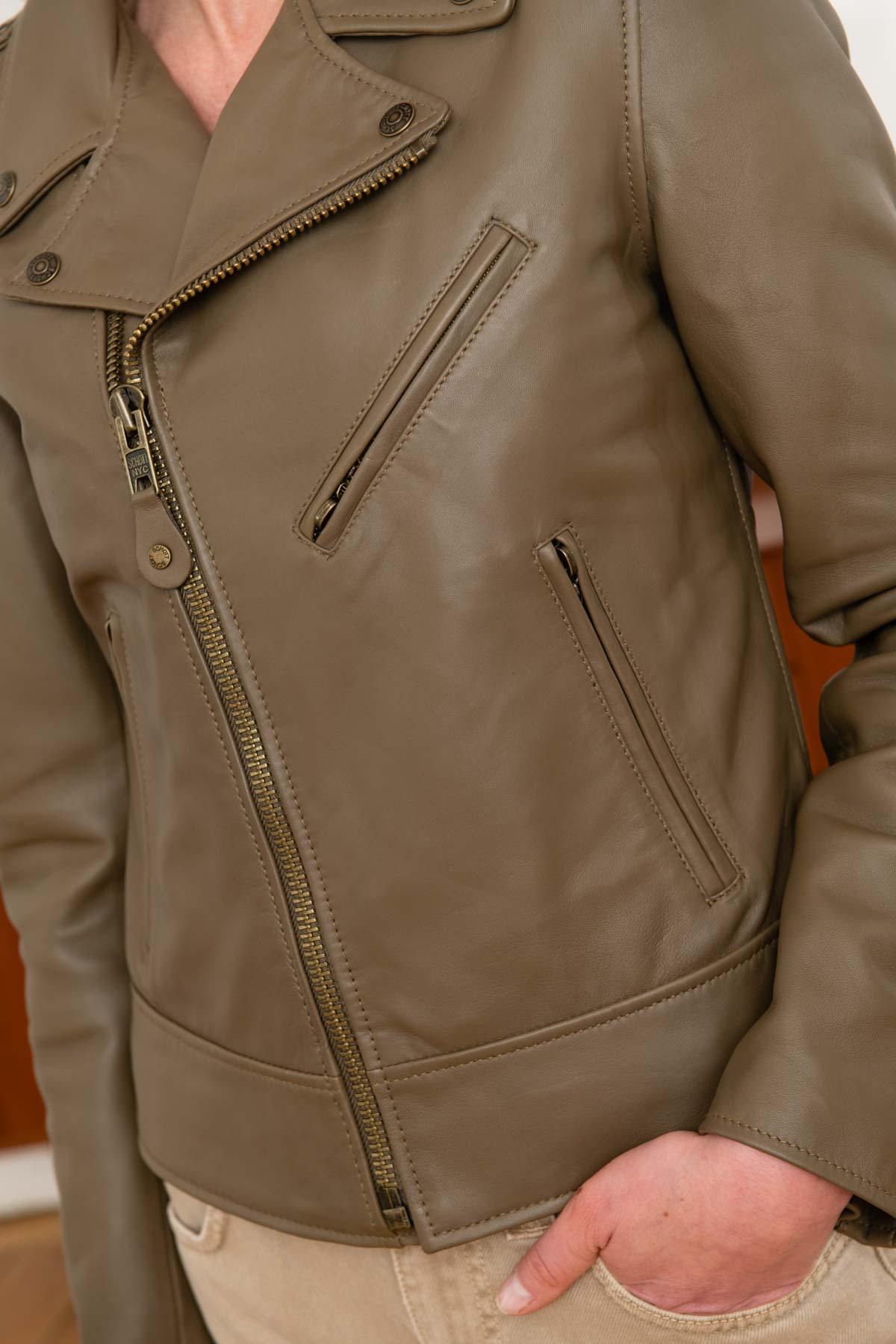 Fitted perfecto in khaki leather - Image n°8