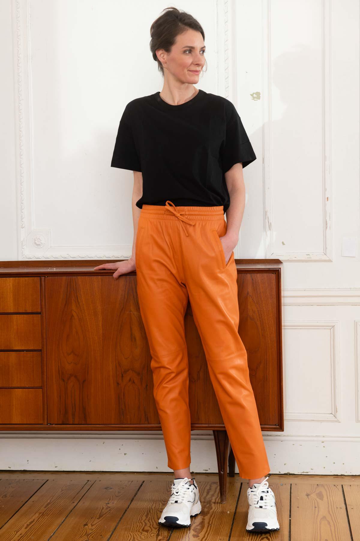 Women's orange leather pants - Image n°2