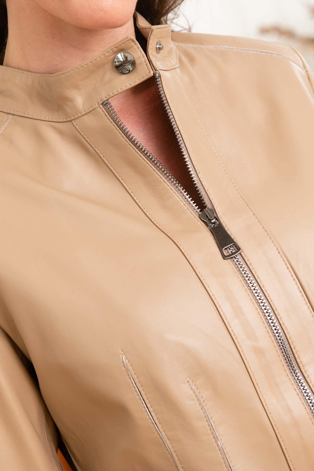 Women’s beige leather jacket with biker collar - Image n°6