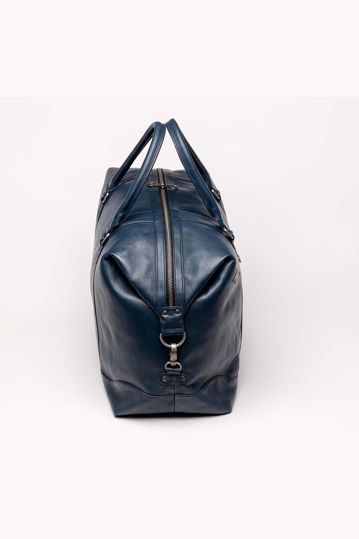 72h travel bag in Alpine Navy Blue leather - Image n°2