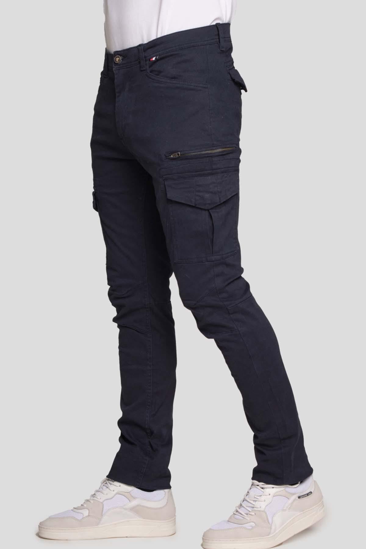 Men's navy blue cargo pants - Image n°1