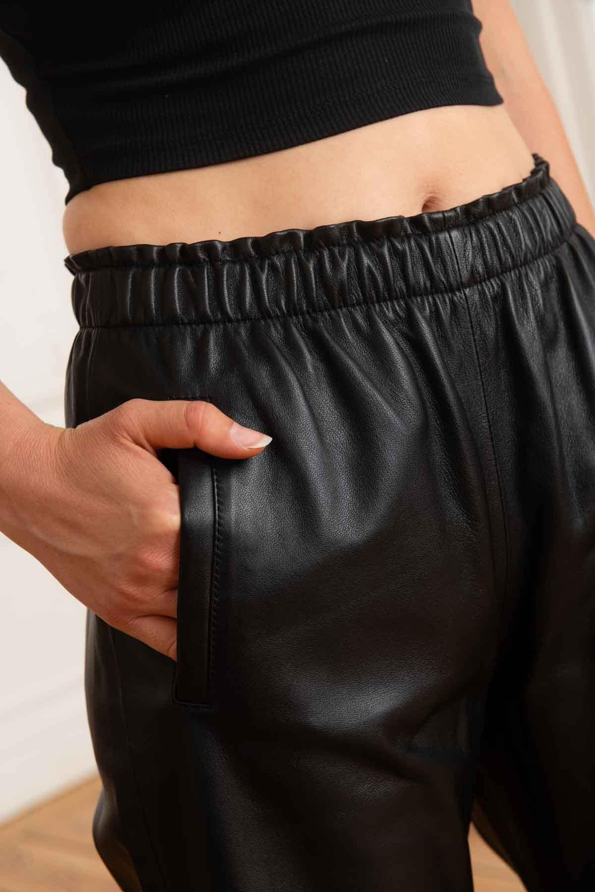 Women's black leather pants - Image n°4