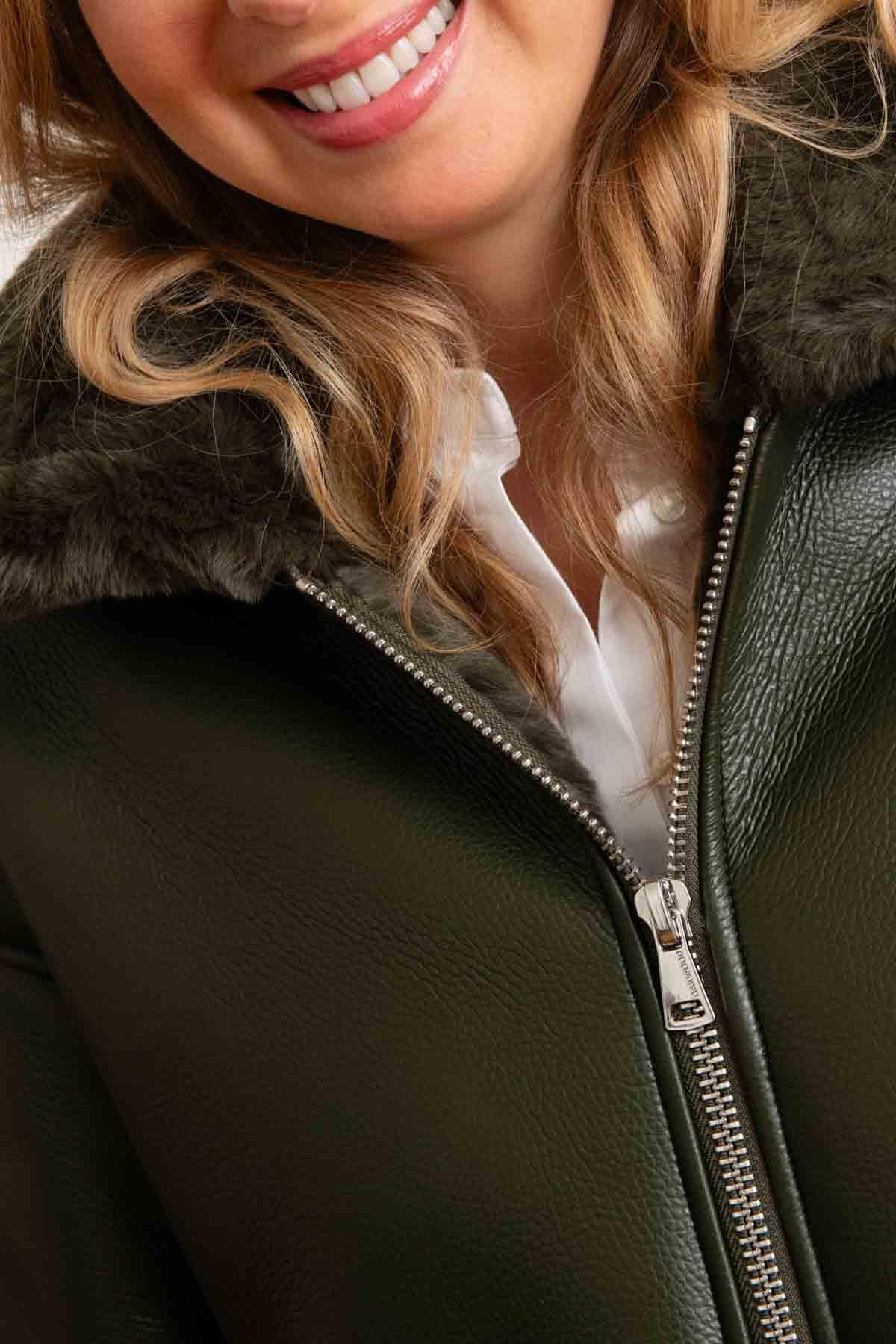 Women's khaki green leather and textile down jacket - Image n°7