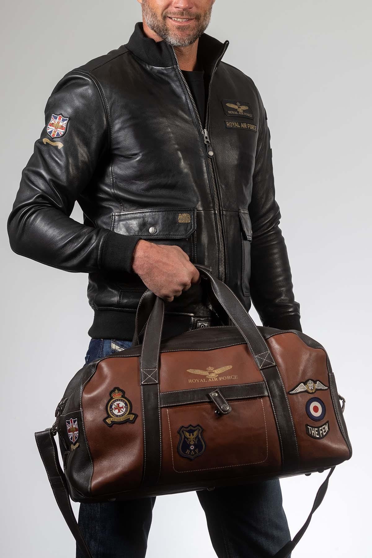 Tortoise brown leather travel bag with patches - Image n°1