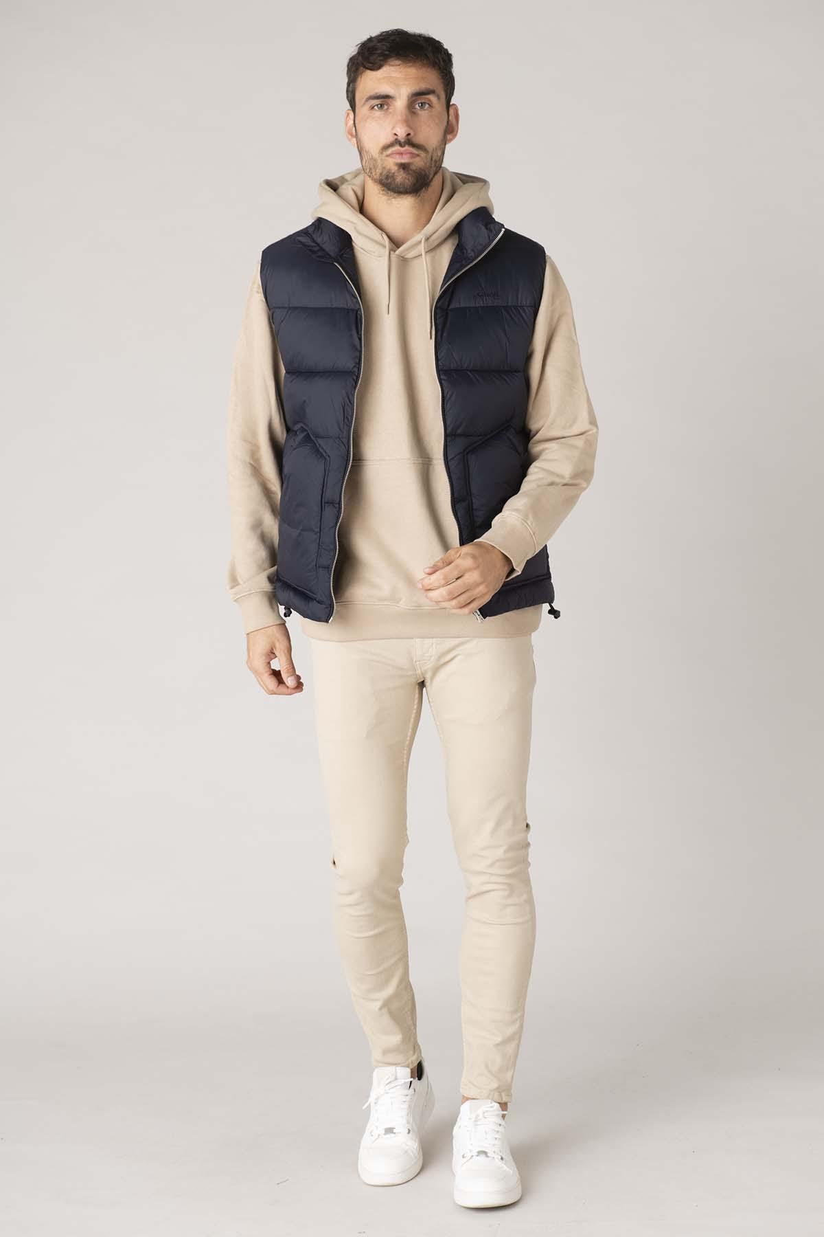 Sleeveless down jacket in navy blue recycled nylon - Image n°2