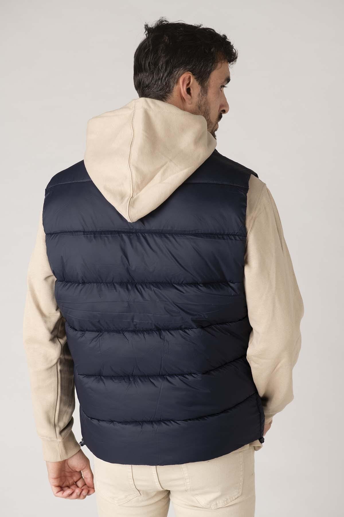 Sleeveless down jacket in navy blue recycled nylon - Image n°4