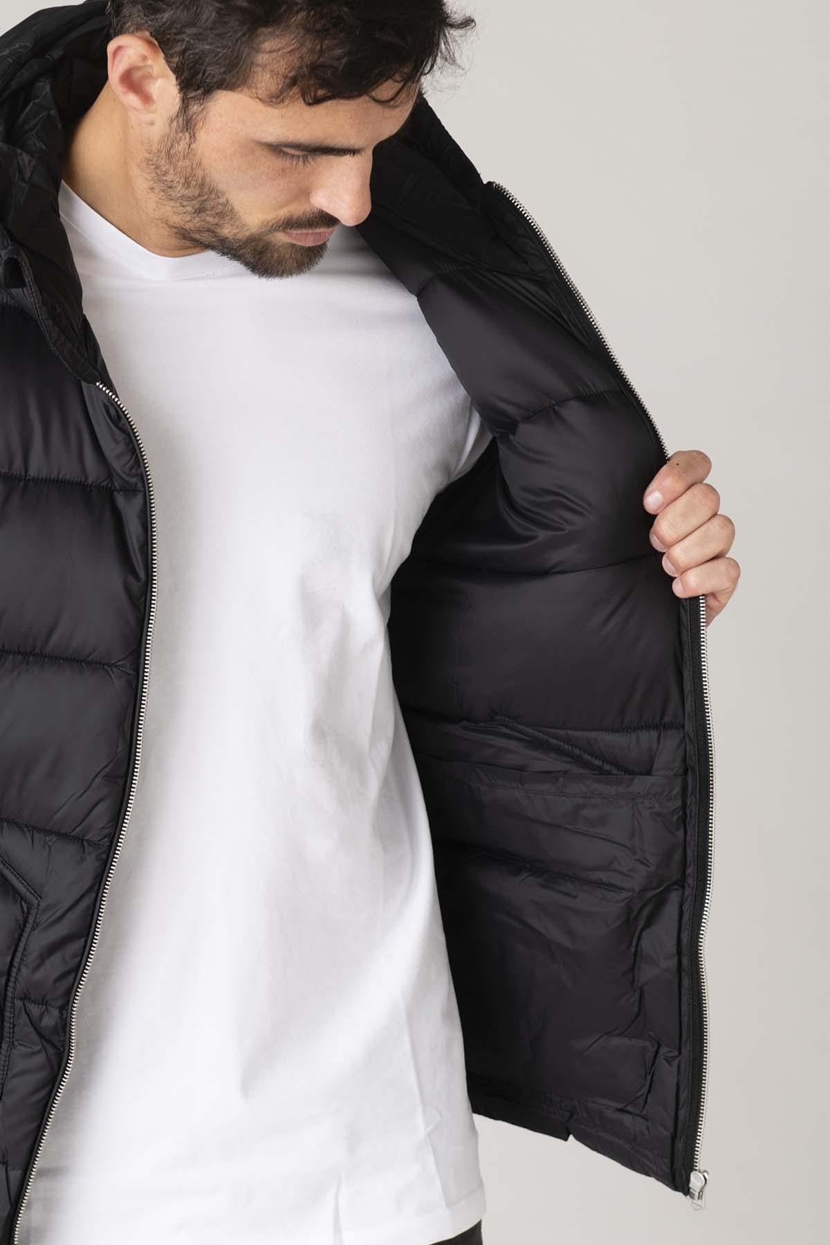 Black recycled nylon down jacket - Image n°6