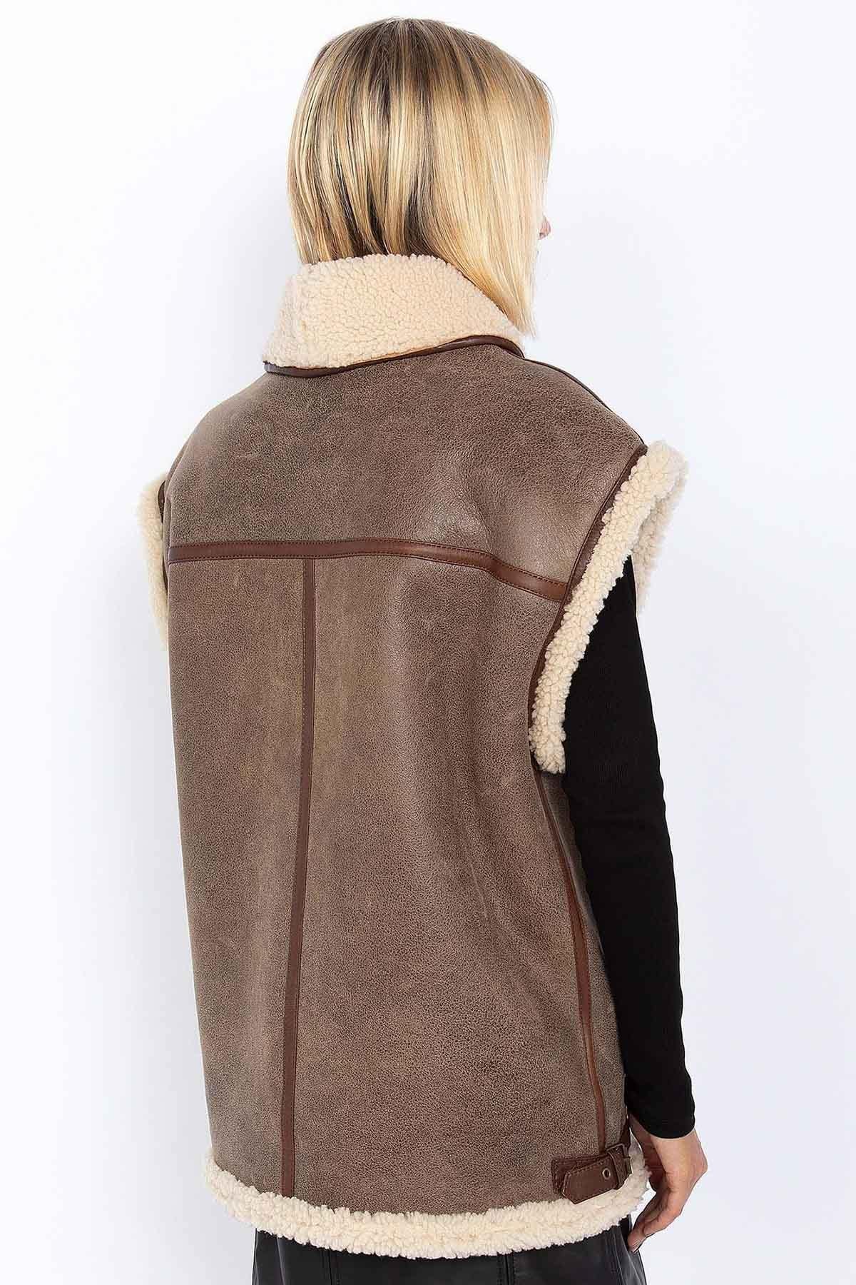 Light brown and off-white sleeveless bomber vest - Image n°5