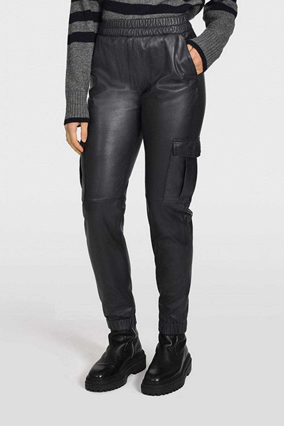 Black leather cargo pants for women - Image n°1