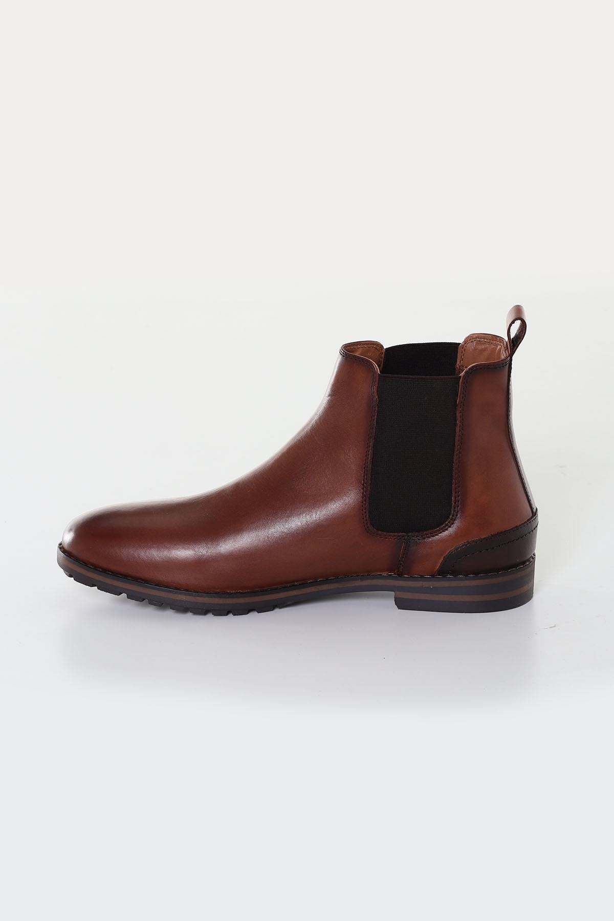 Cognac-colored Chelsea boots for men - Image n°5