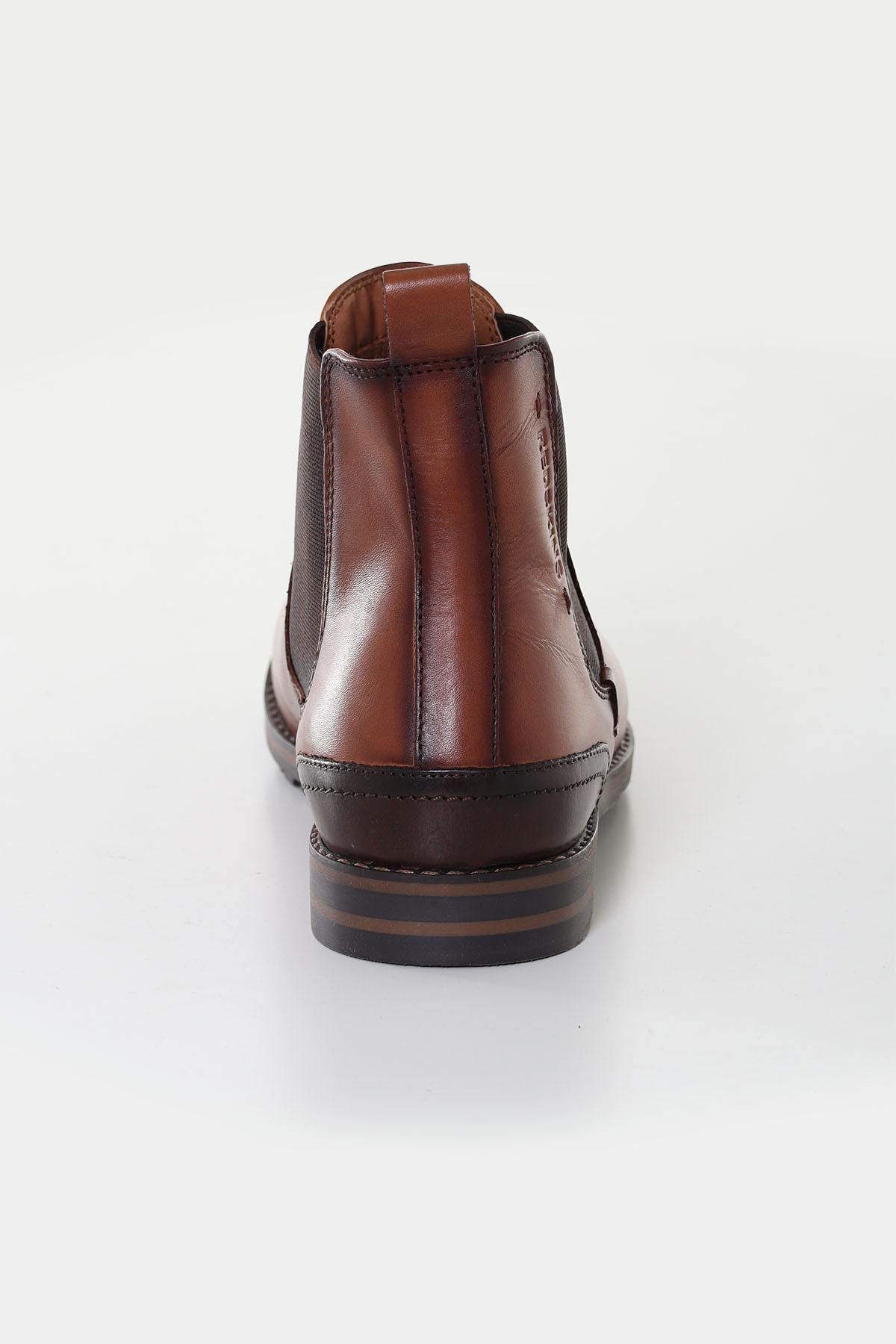 Cognac-colored Chelsea boots for men - Image n°6