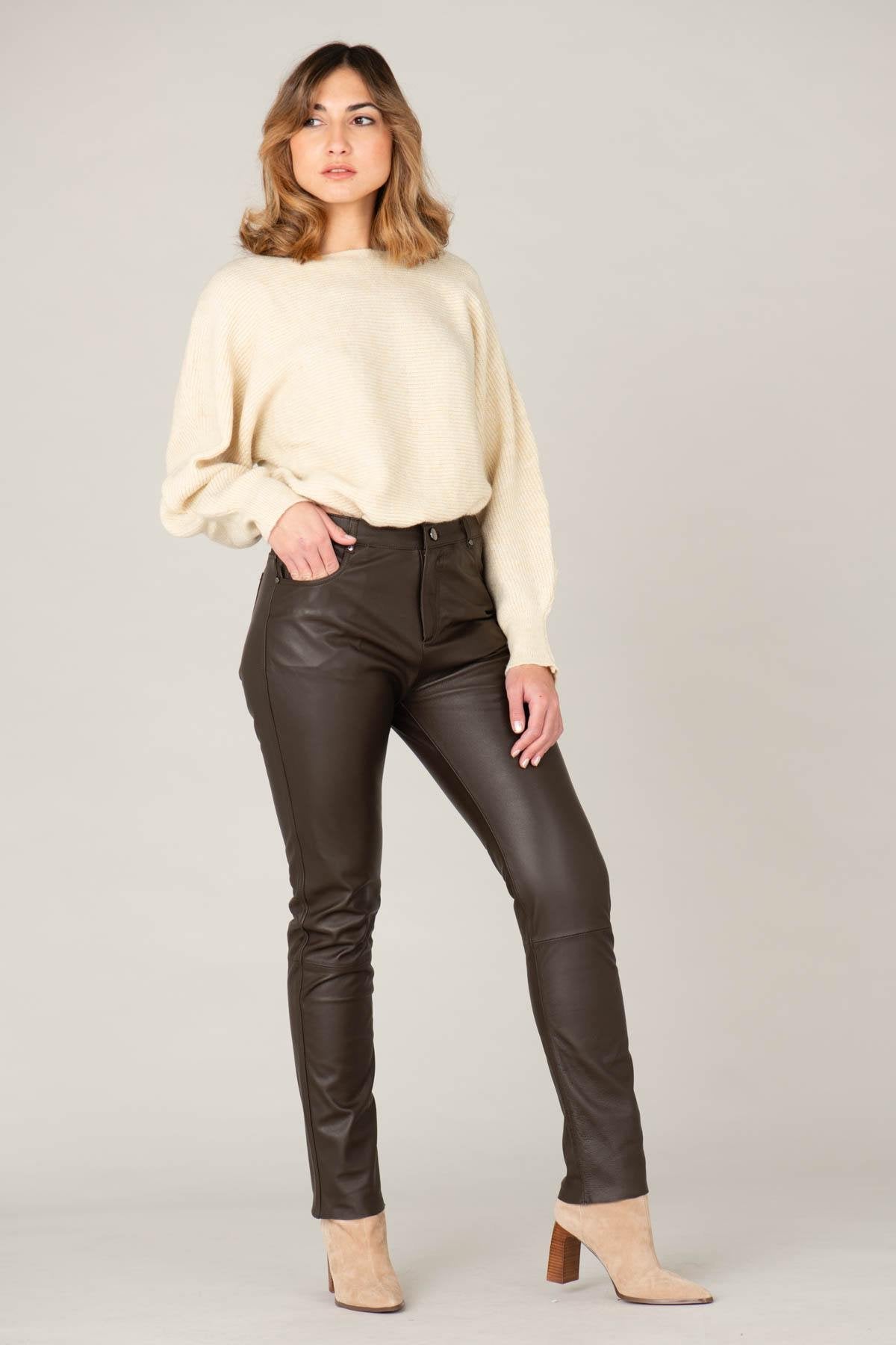 Women's dark brown leather pants - Image n°5