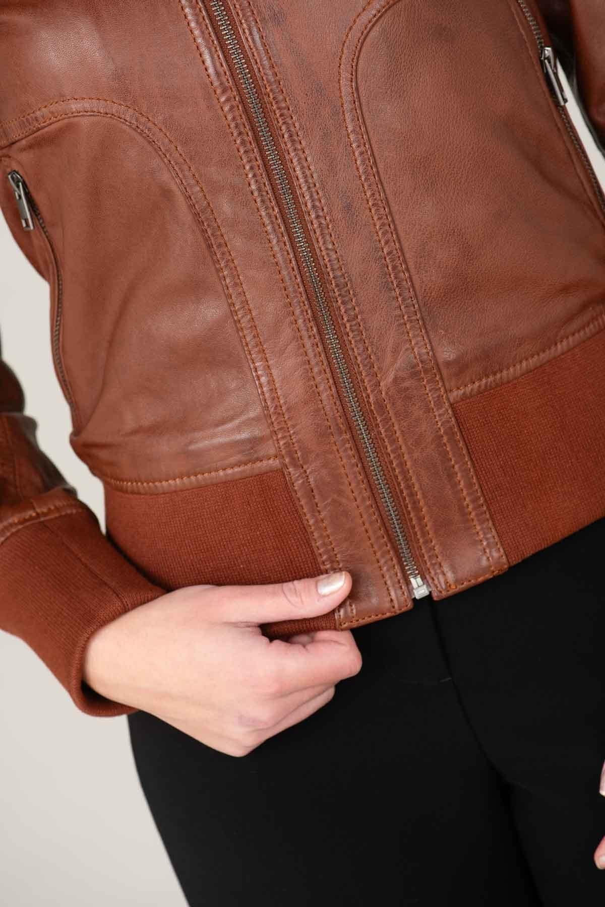 Port-colored leather jacket with shirt collar - Image n°3