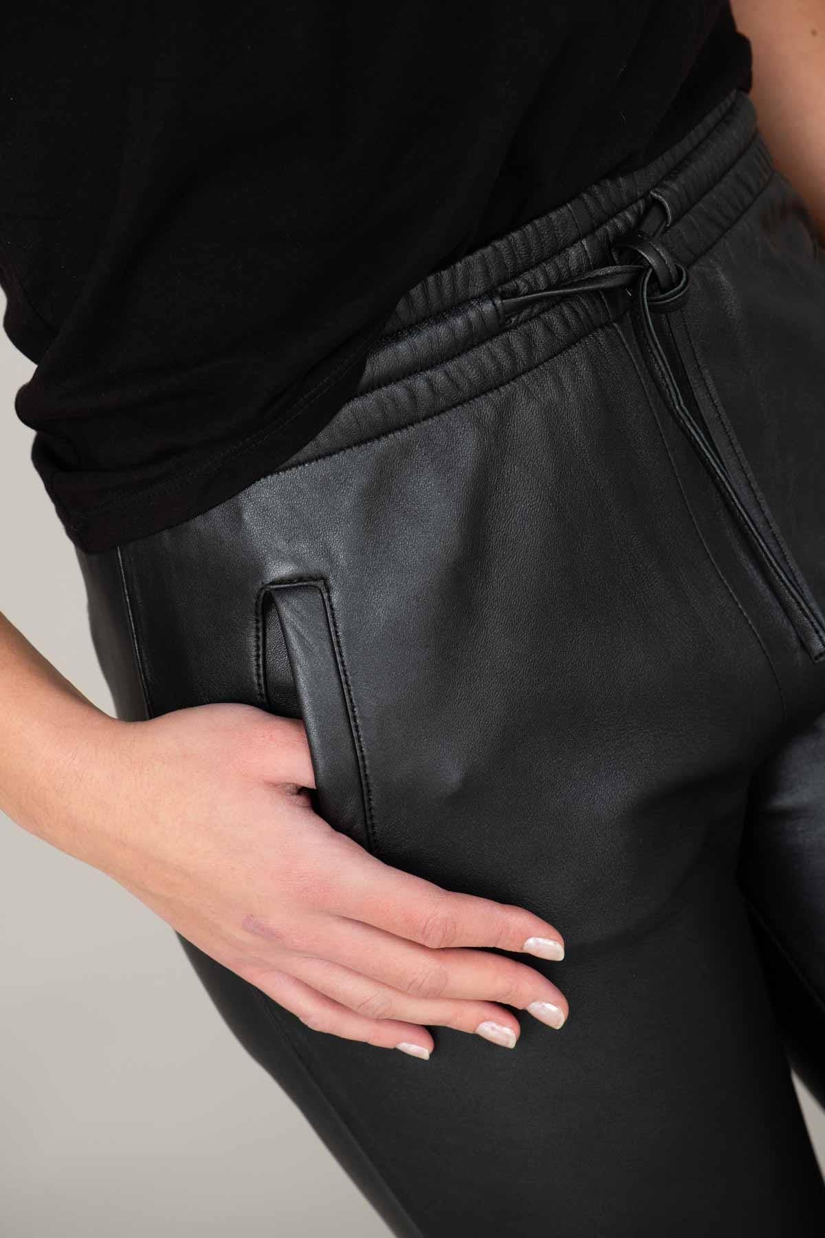 Black metallic effect leather joggers - Image n°3