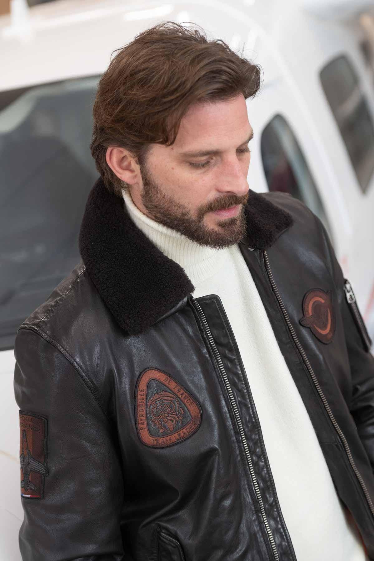 Men's dark brown leather bomber jacket - Image n°2