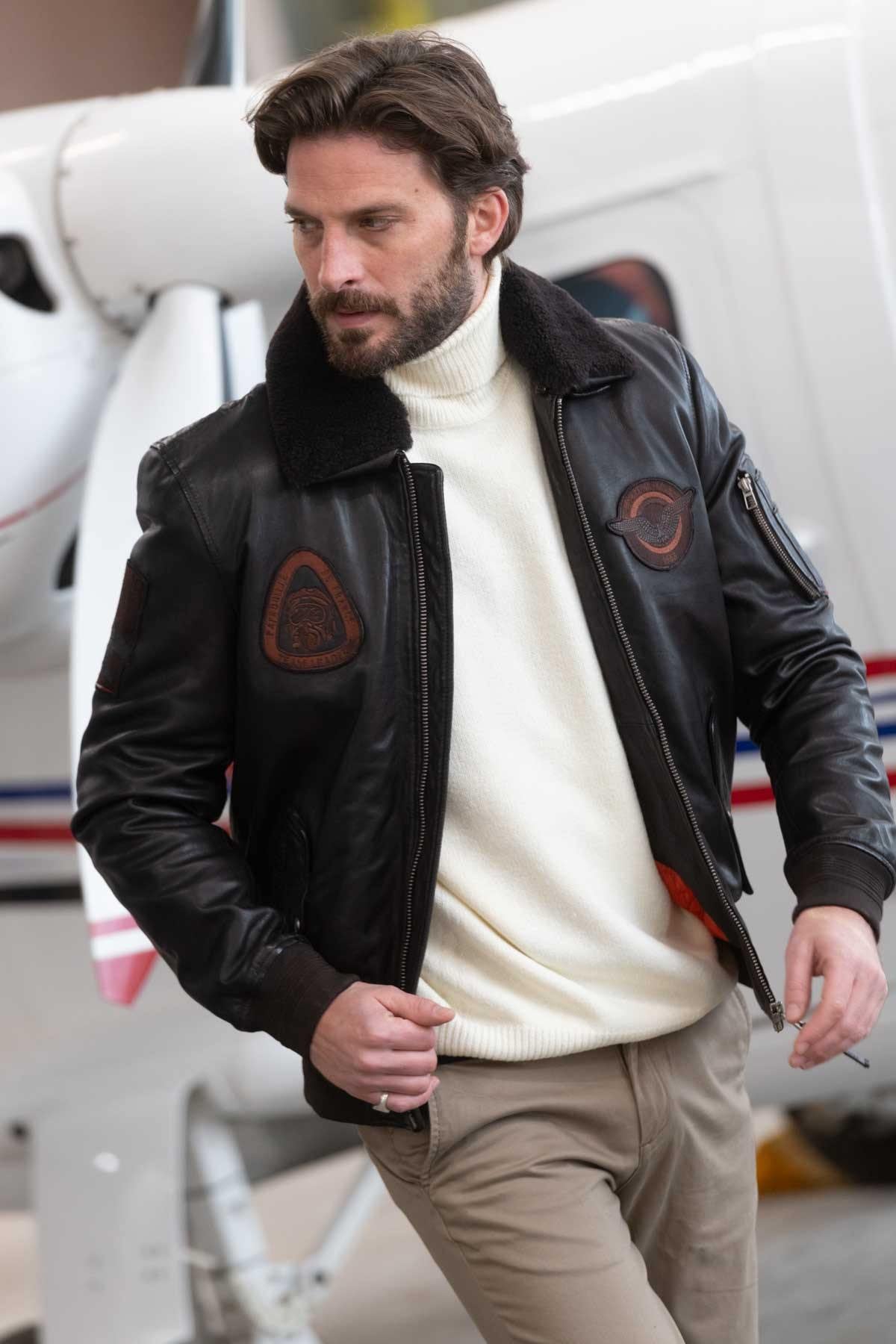 Men's dark brown leather bomber jacket - Image n°1