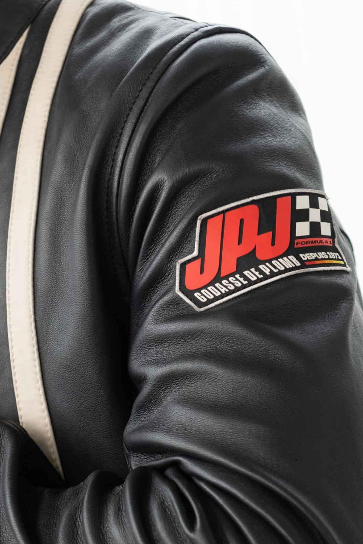 Pilot JP Jarier’s black leather jacket - Image n°2