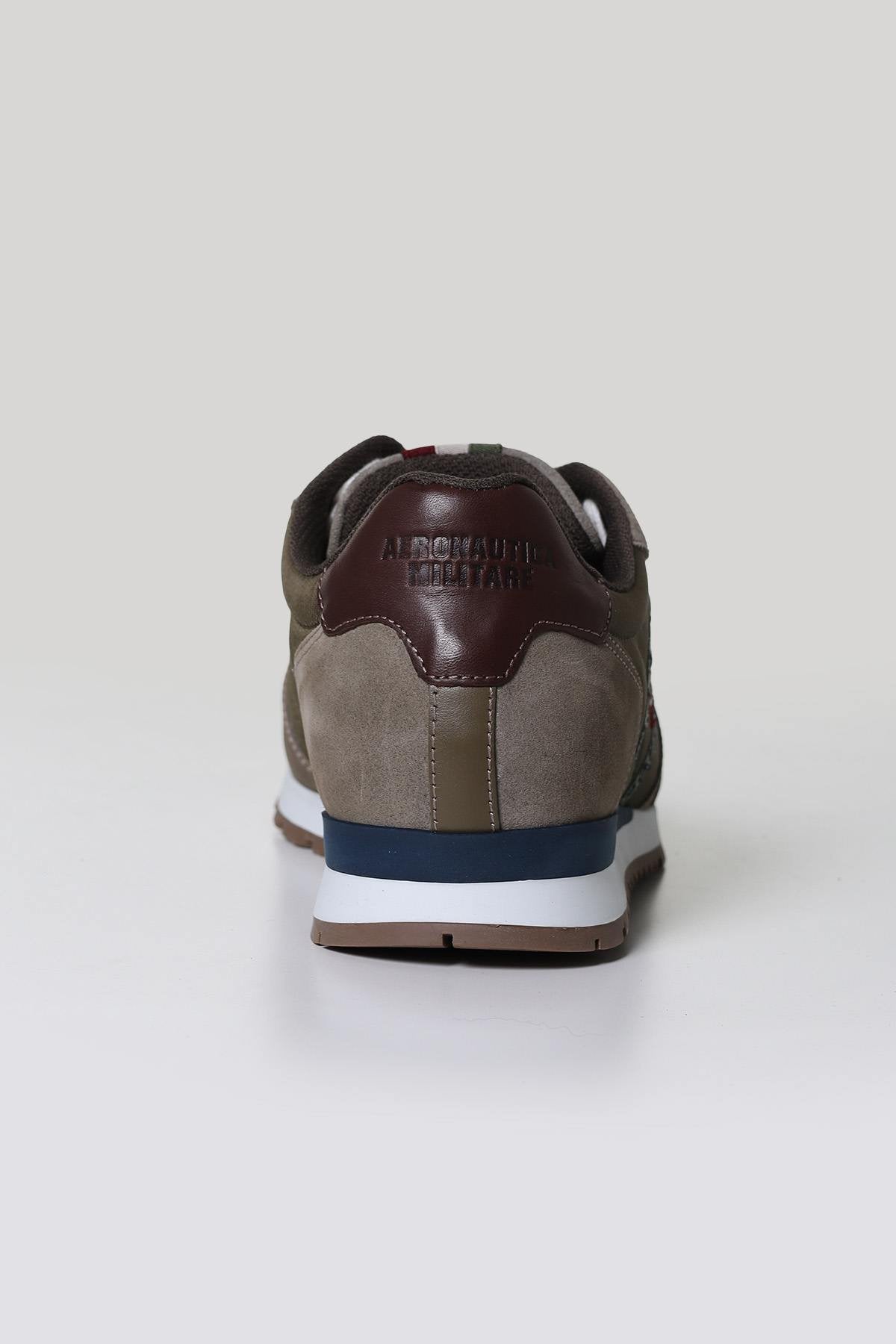 Textile sneakers with aeronautical badge - Image n°5