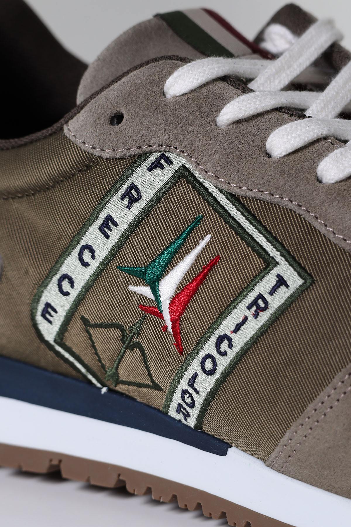 Textile sneakers with aeronautical badge - Image n°2