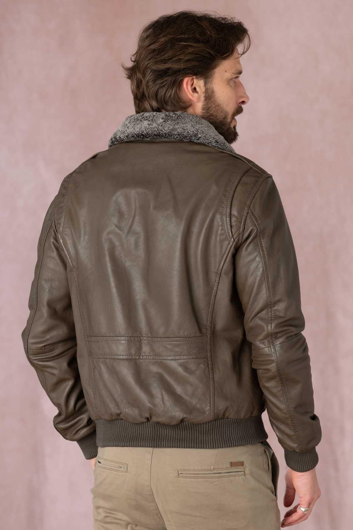 Leather bomber jacket with fur collar - Image n°4