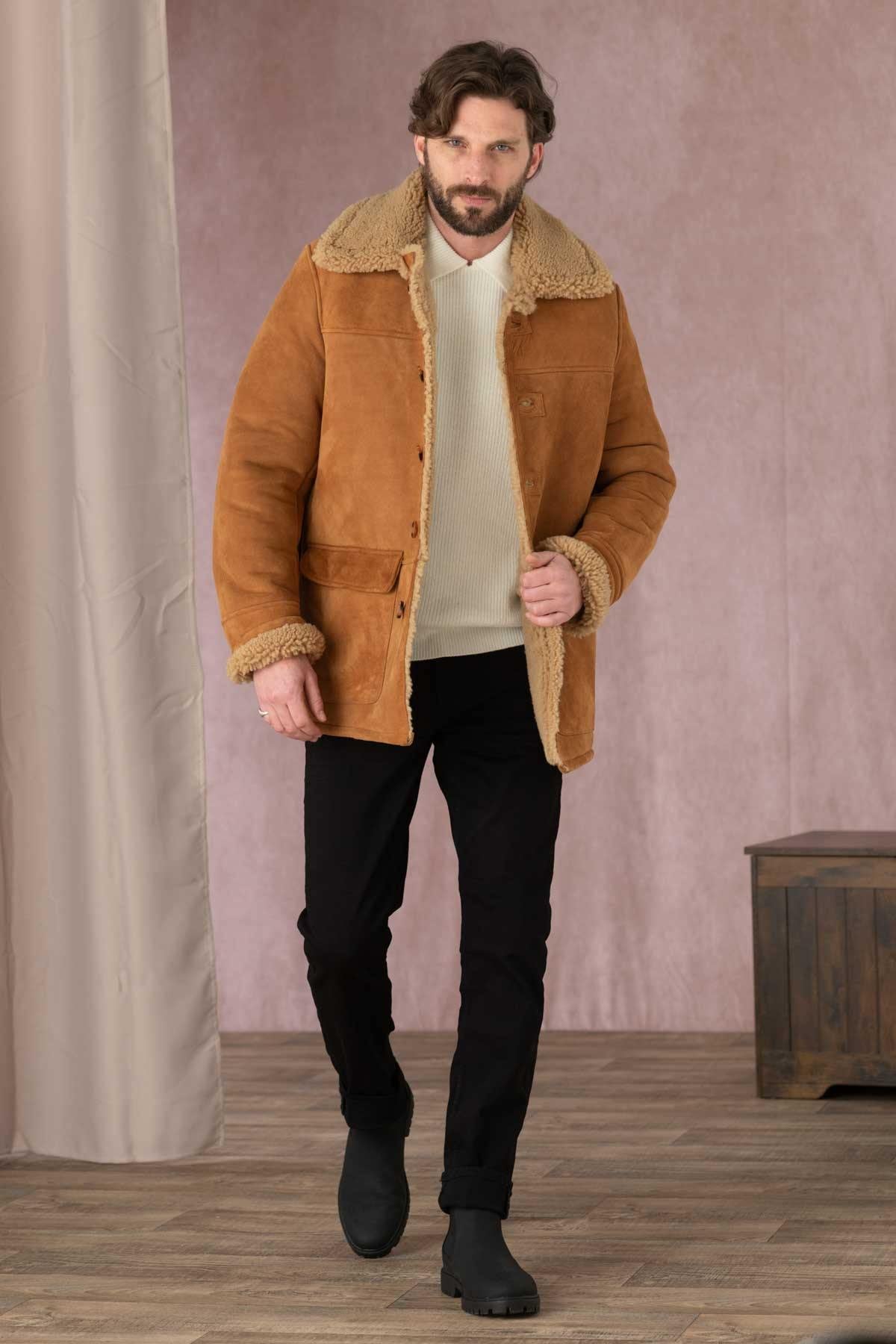 Elegant mustard-colored suede leather coat - Image n°5