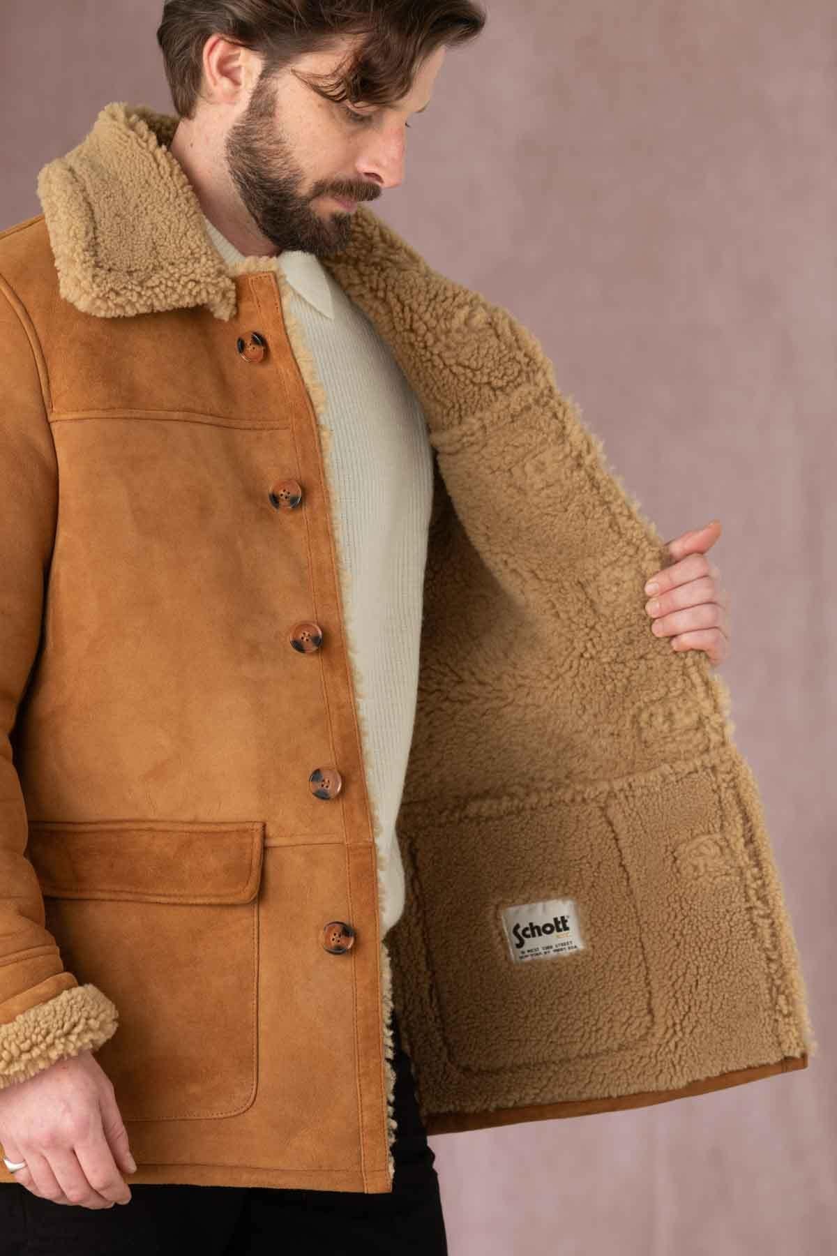 Elegant mustard-colored suede leather coat - Image n°4