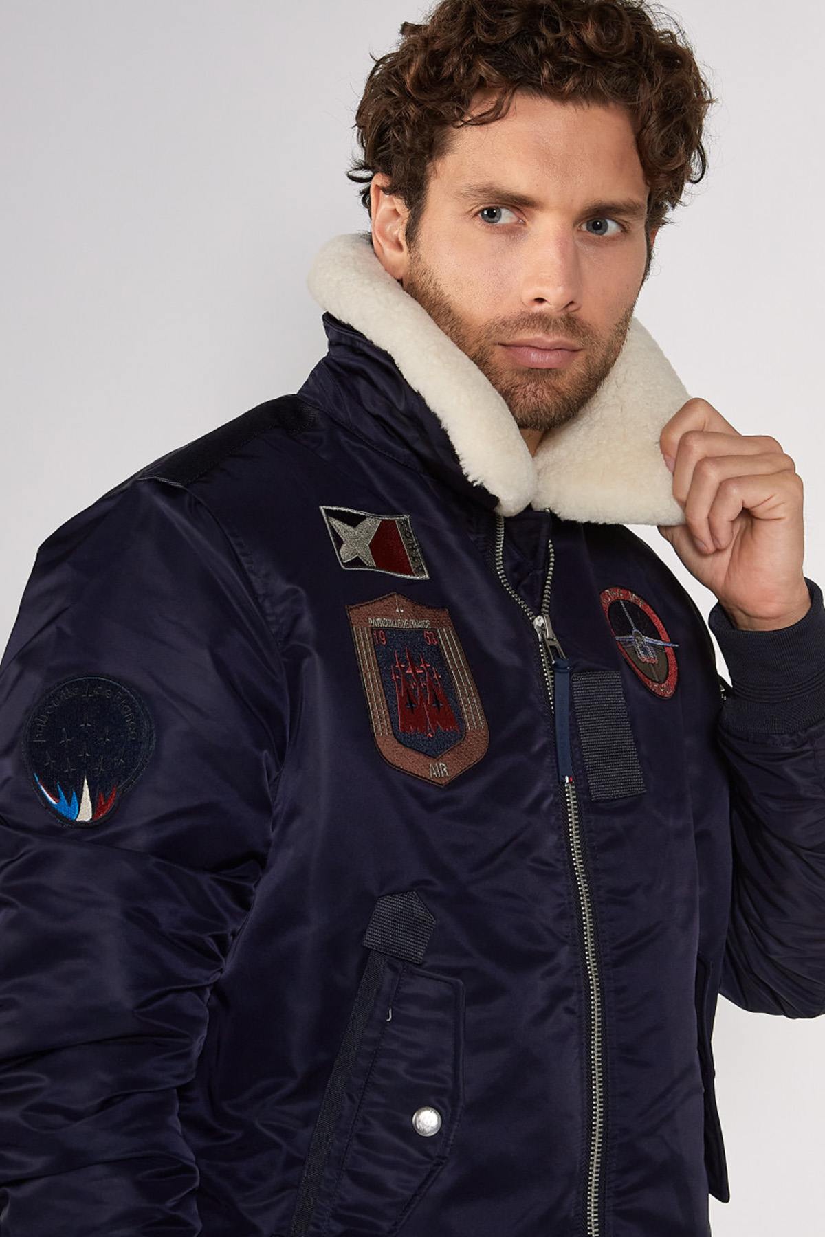 Navy blue nylon bombers with removable fur collar - Image n°2