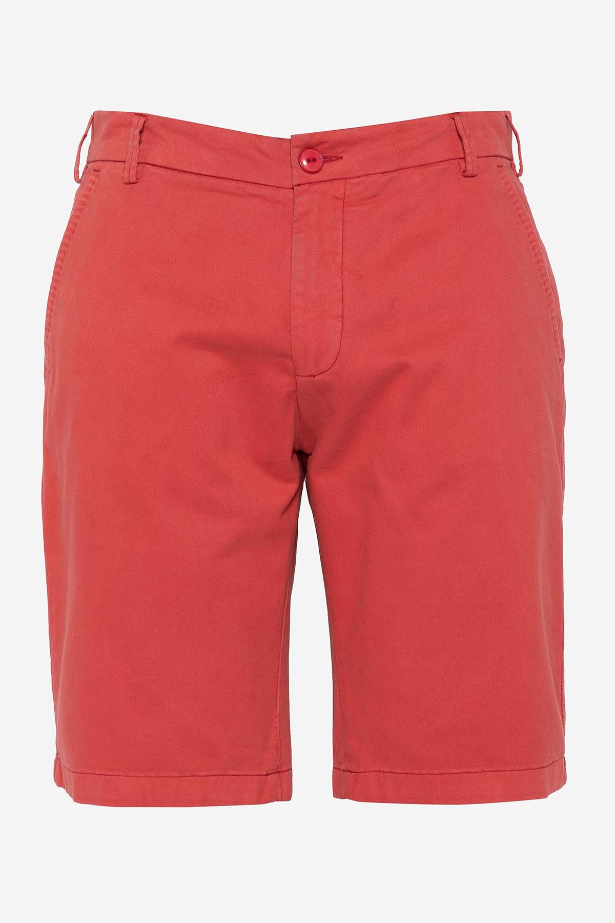 Vintage red cotton chino shorts - Image n°1