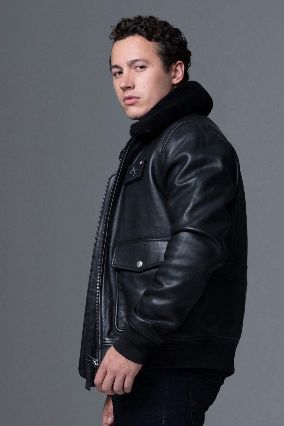 Black leather bomber jacket with premium finishes - Image n°5