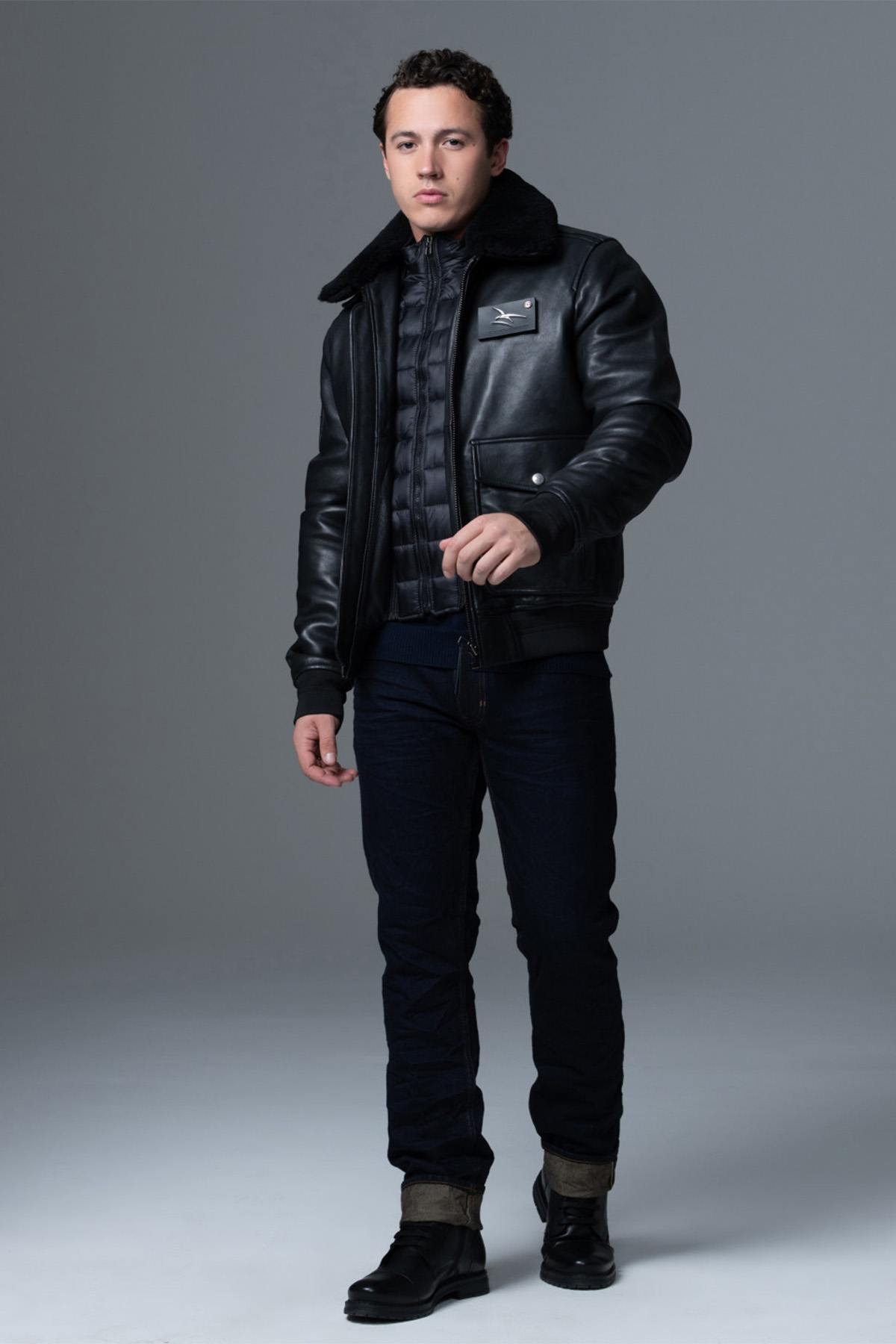 Black leather bomber jacket with premium finishes - Image n°2