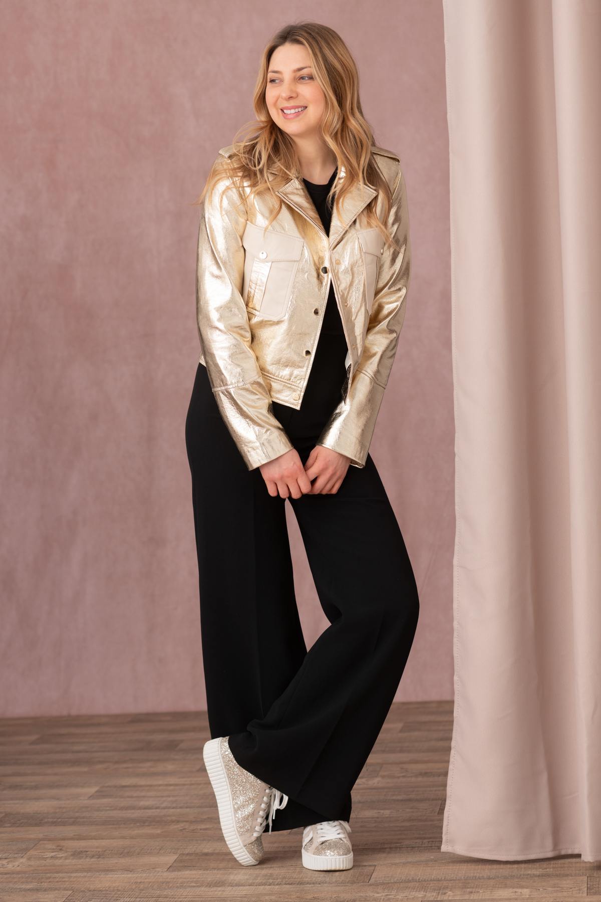 Very shiny gold and ecru perfecto collar leather jacket - Image n°2