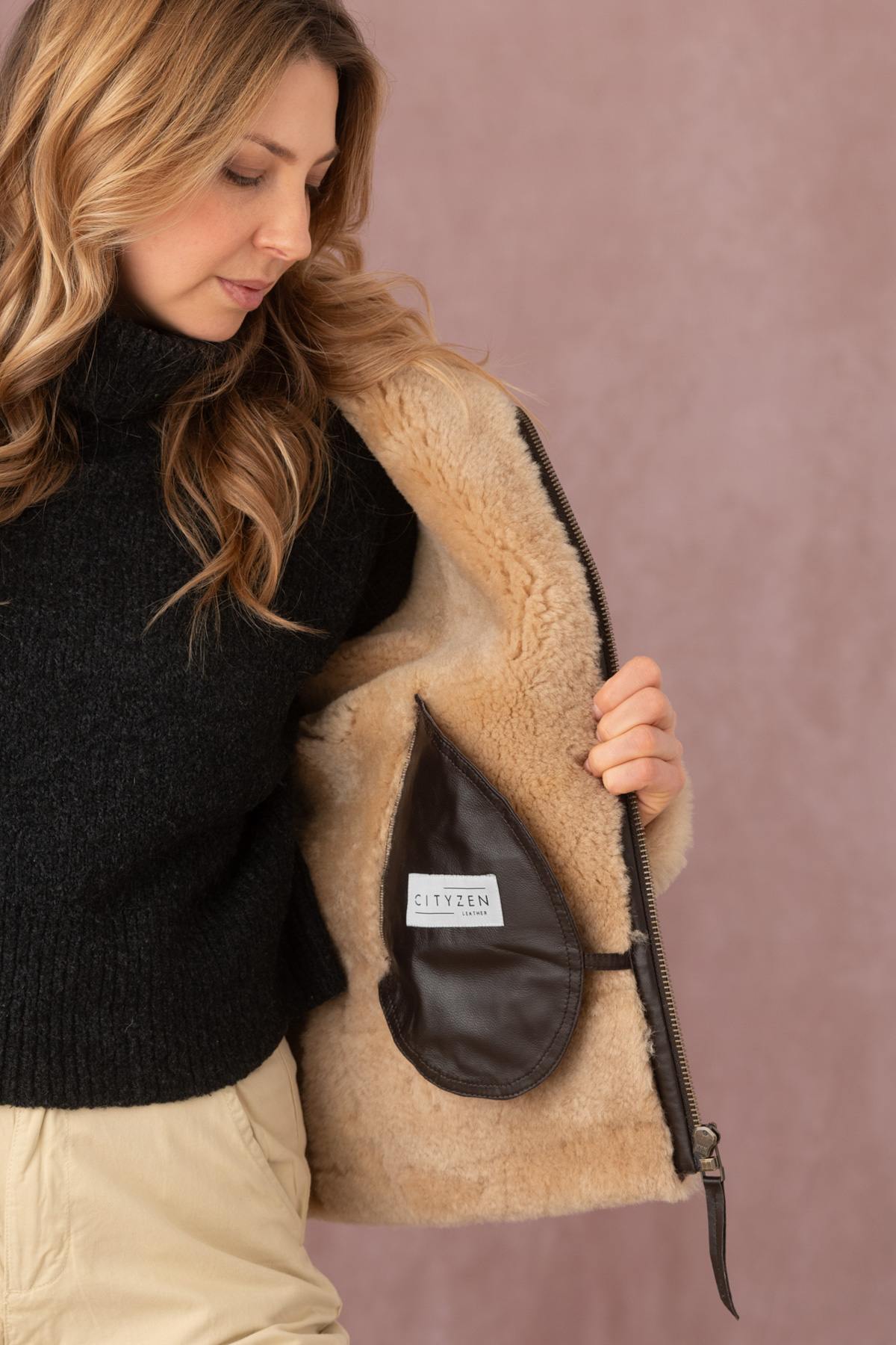 Brown and beige shearling bomber jacket for women - Image n°6