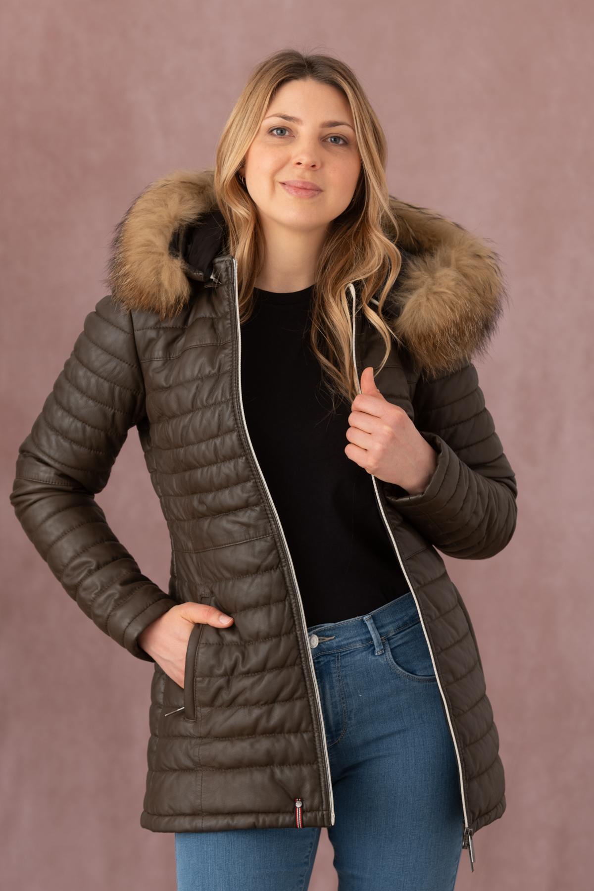 Brown leather down jacket with furry hood - Image n°7