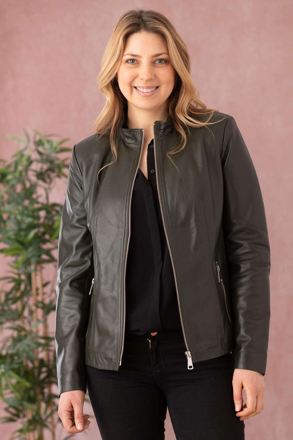 Olive-colored leather jacket for women - Image n°1