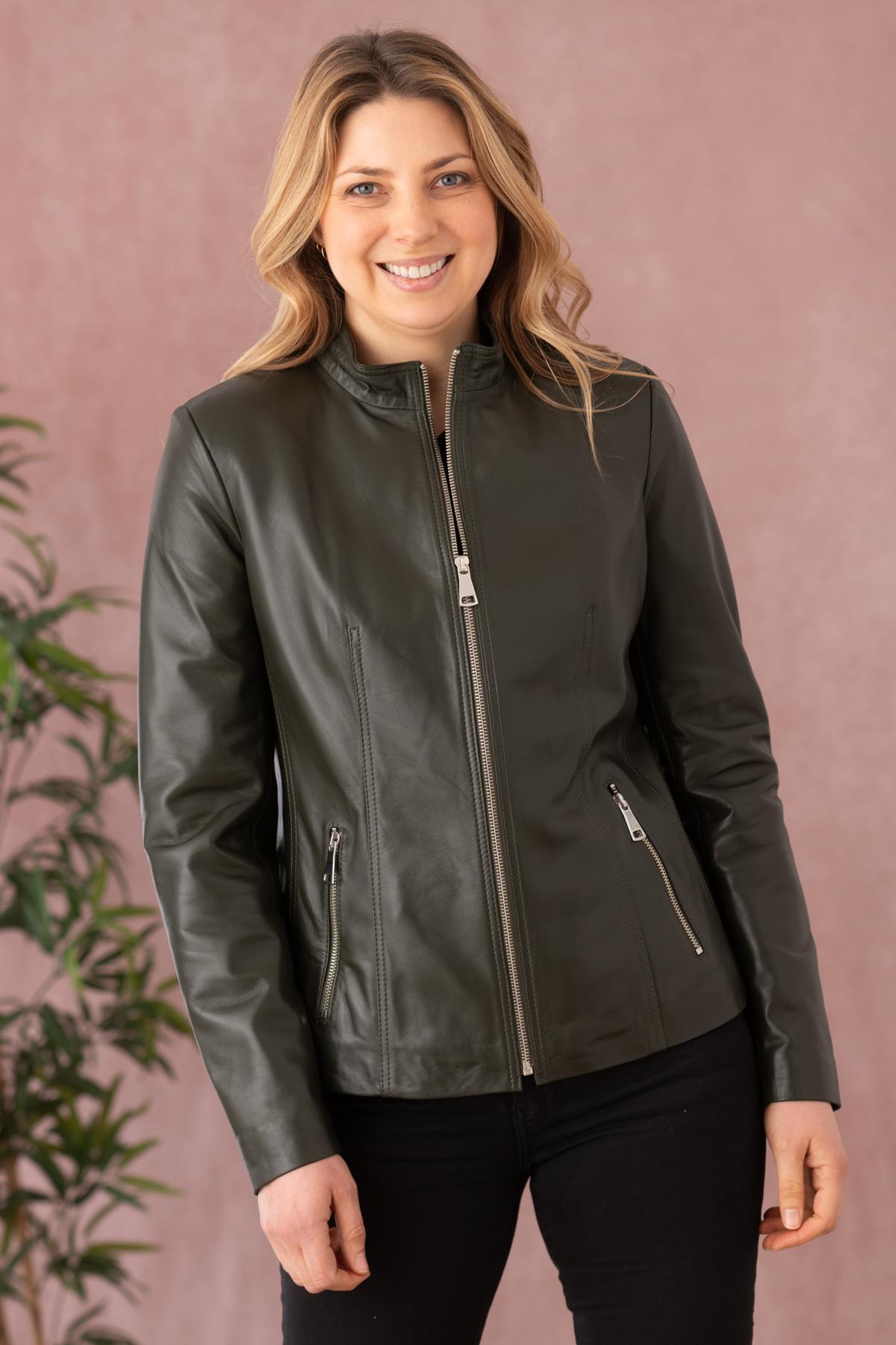 Olive-colored leather jacket for women - Image n°7