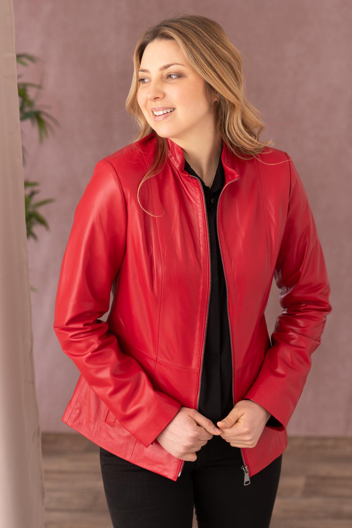 Slim fit red pearl leather jacket - Image n°1