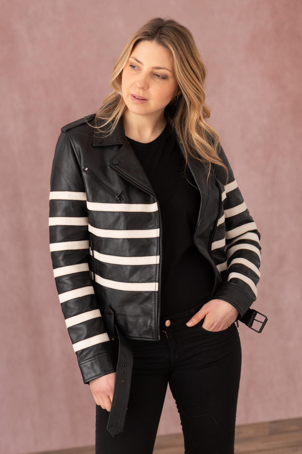 Biker jacket in black leather with white lines - Image n°1