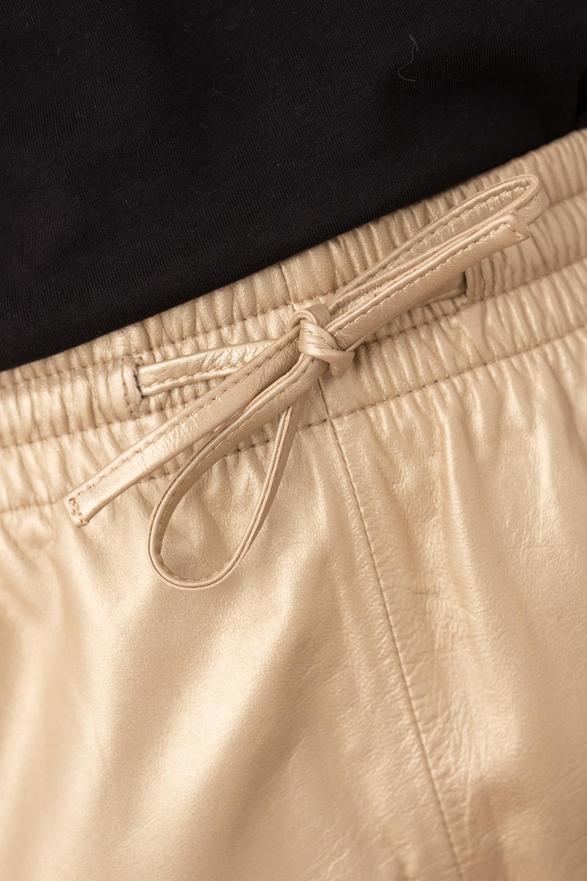 Soft and comfortable light gold metallic effect leather joggers - Image n°8