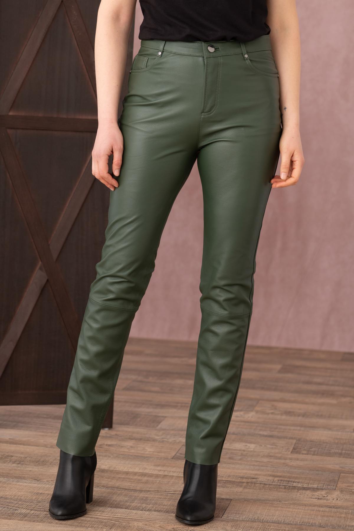 Women's khaki leather pants - Image n°1