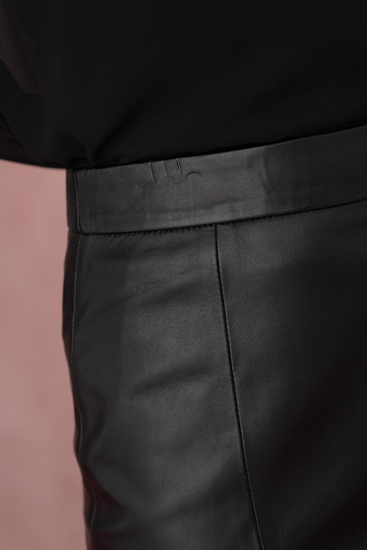 Elegant black leather skirt - Image n°8