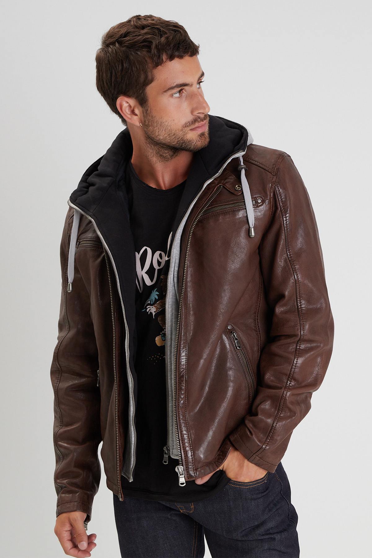 Leather jacket with bison biker collar and removable facing - Image n°5