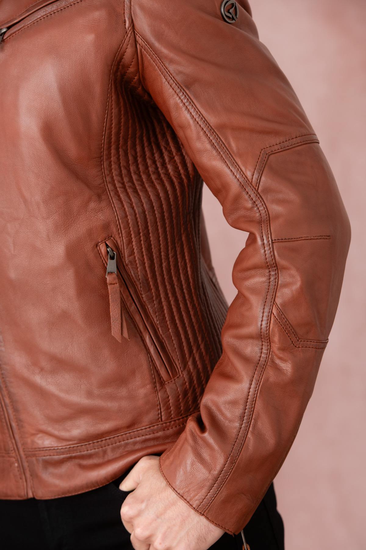 Cognac-colored leather jacket with biker collar - Image n°7