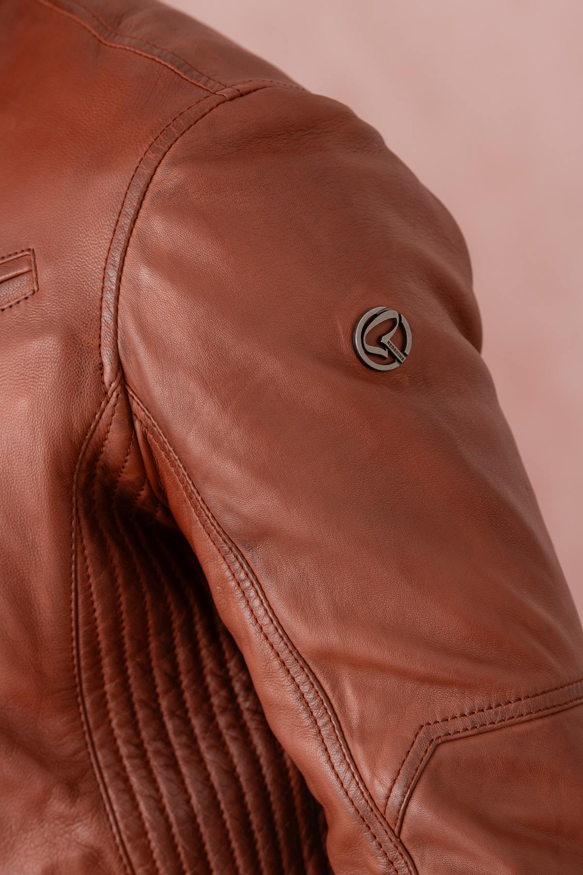 Cognac-colored leather jacket with biker collar - Image n°3