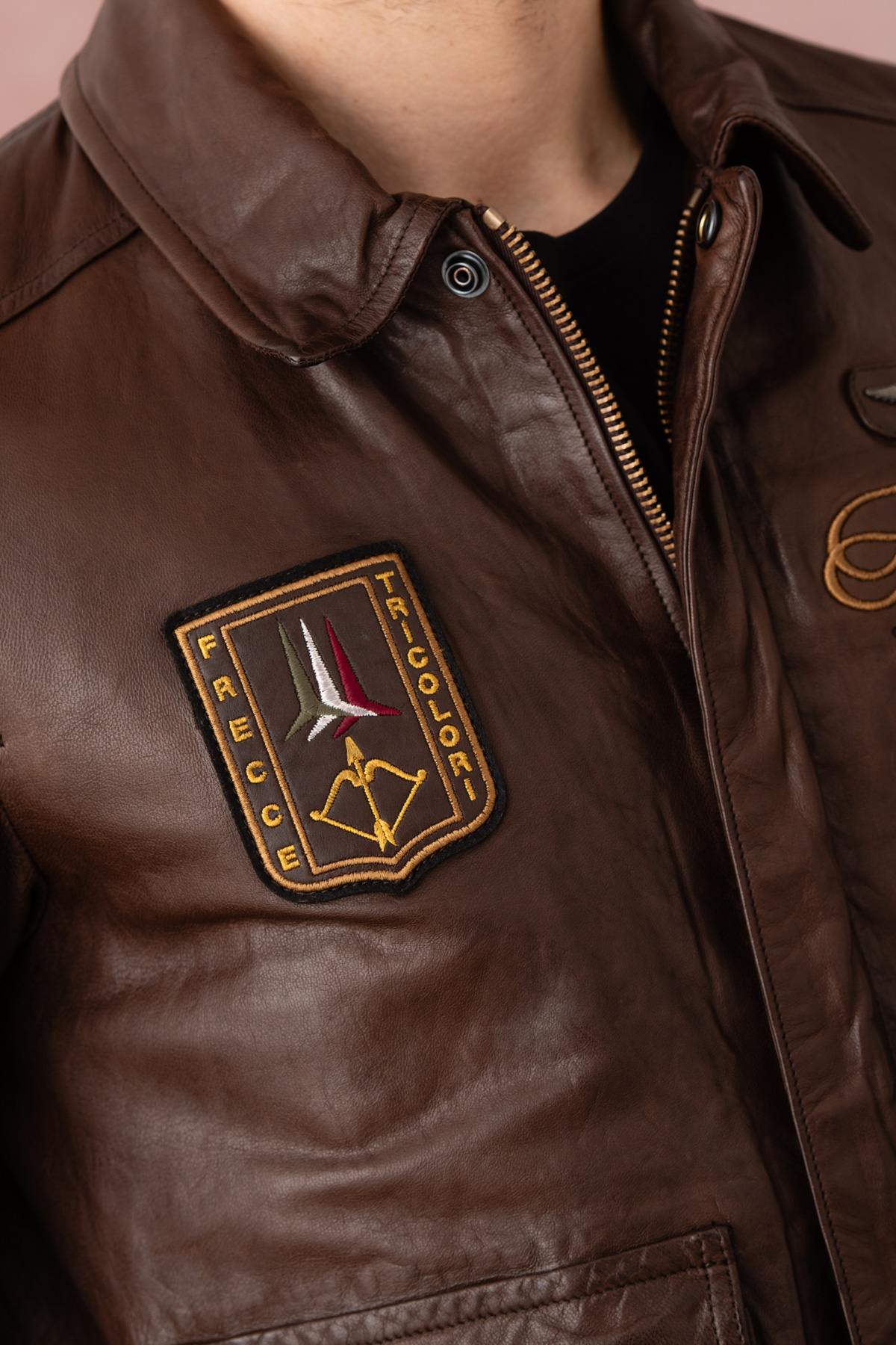 Embroidered brown leather bomber jacket - Image n°3