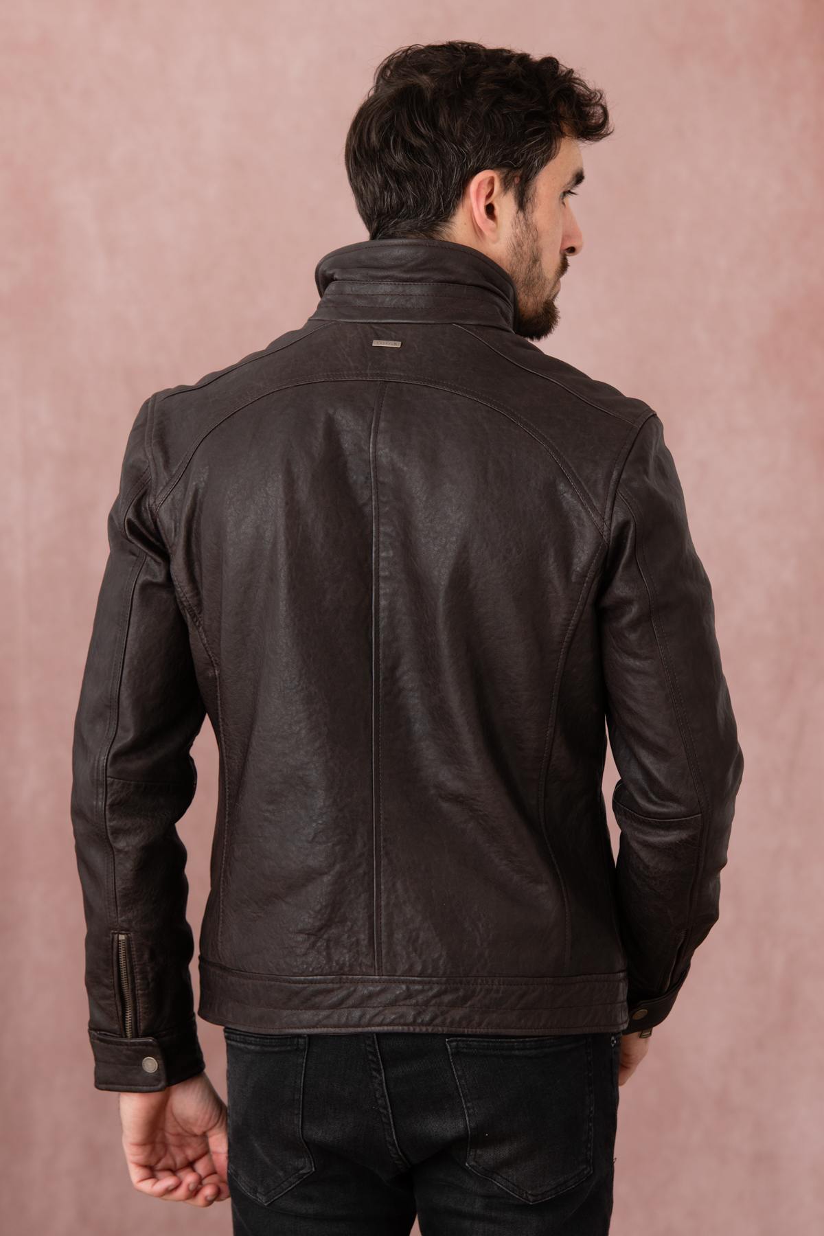 Vegetable-tanned high-neck leather jacket - Image n°5