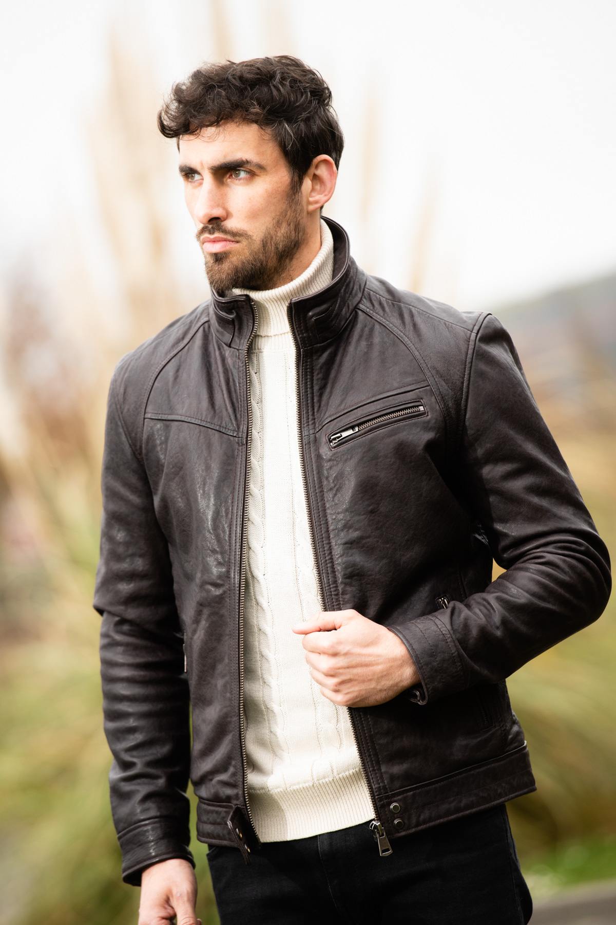 Vegetable-tanned high-neck leather jacket - Image n°1