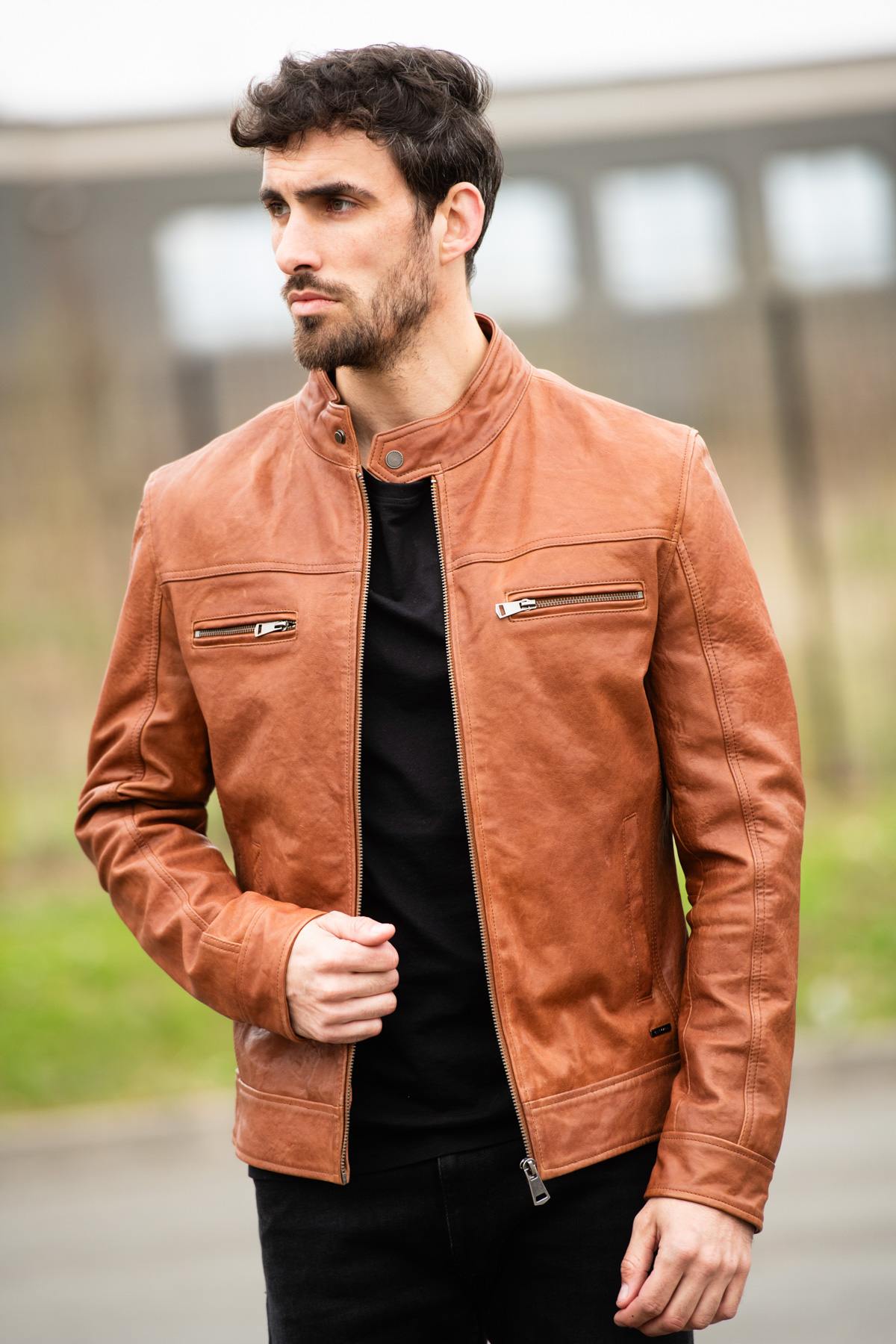 Vegetable-tanned leather jacket with biker collar - Image n°4