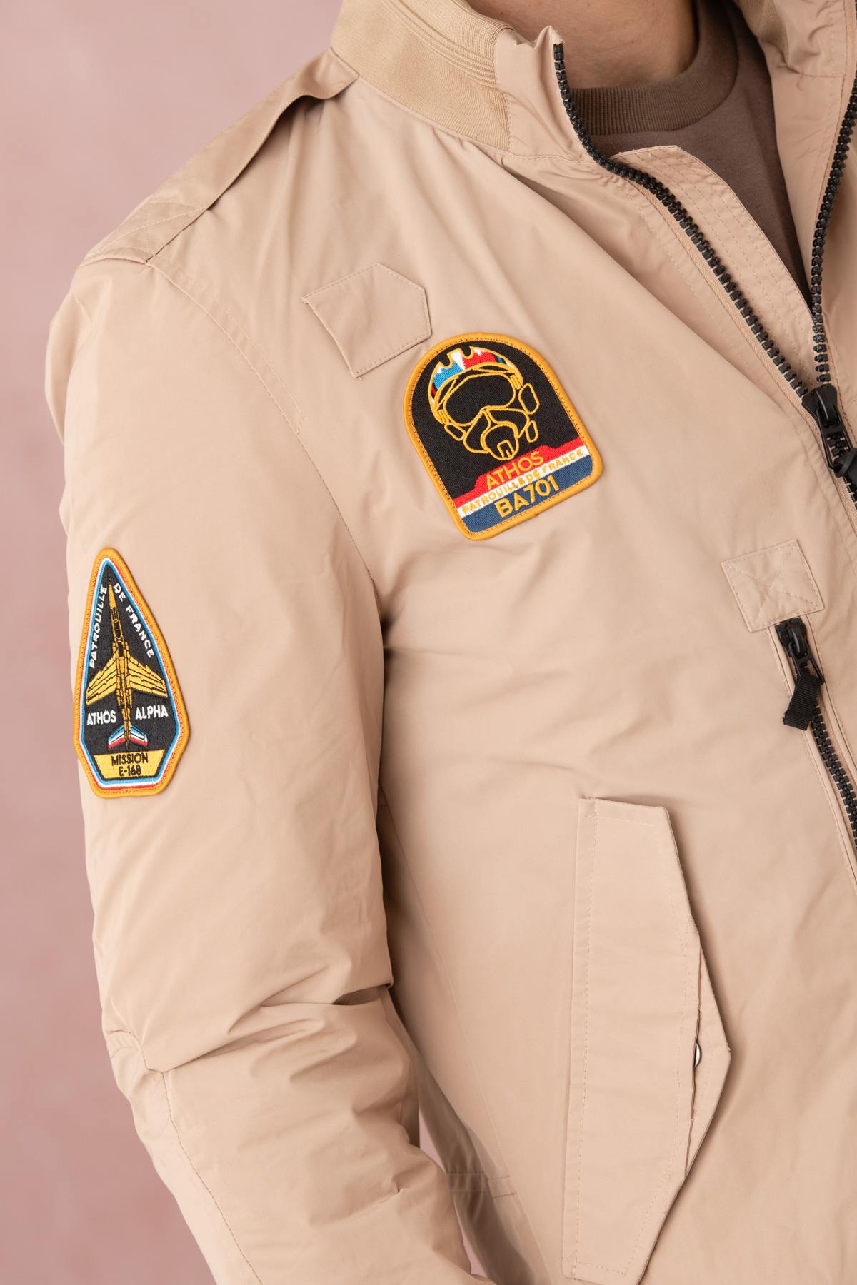 Sand-colored textile bomber from the Patrouille de France - Image n°3