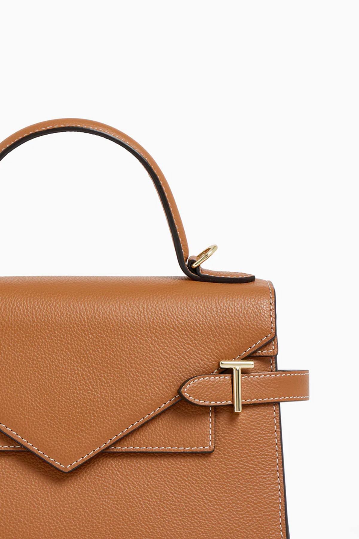 Elegant tan leather handbag for women - Image n°7