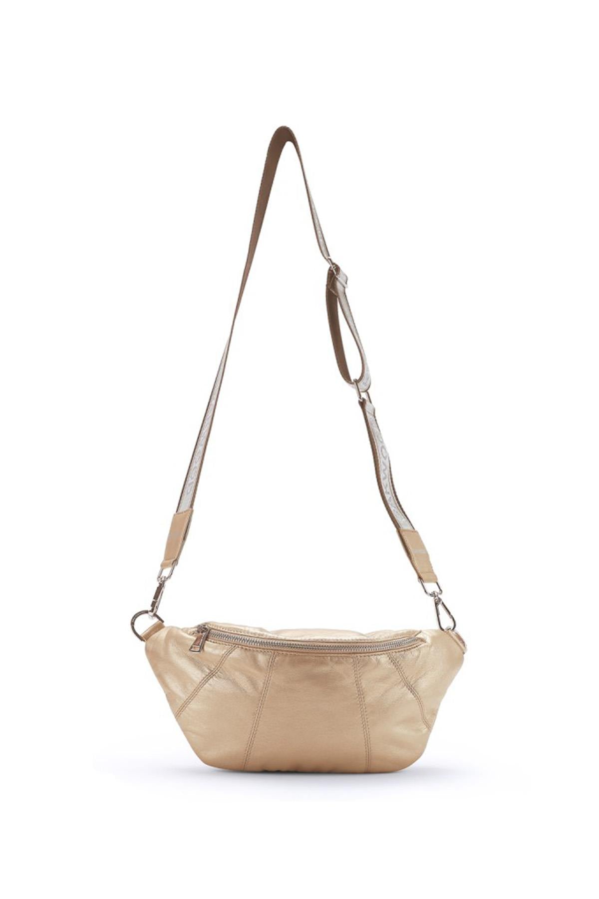 Shoulder bag in light gold metallic-look leather - Image n°2